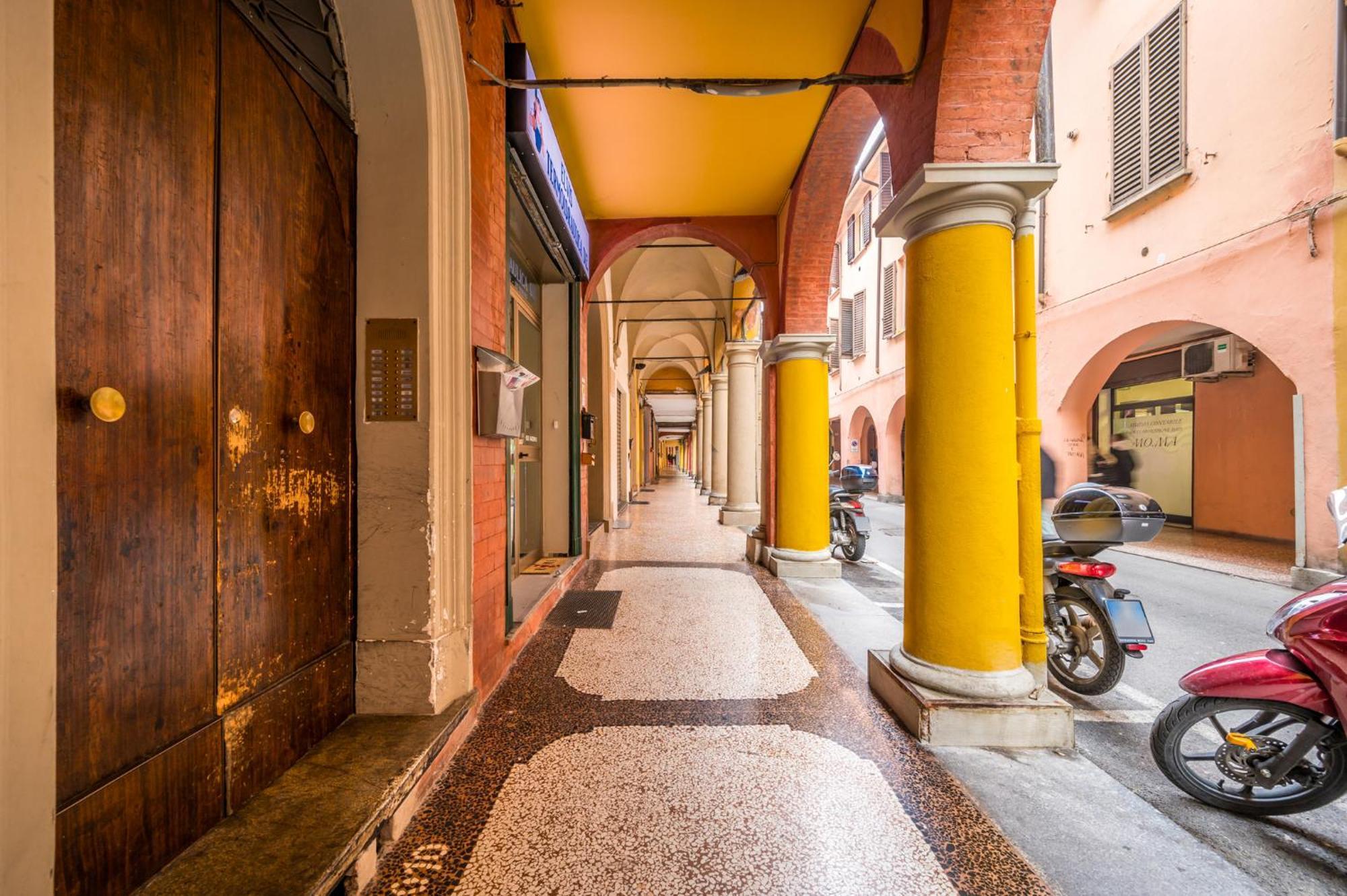 Broccaindosso Wood Apartments 5* Bologna Exterior foto